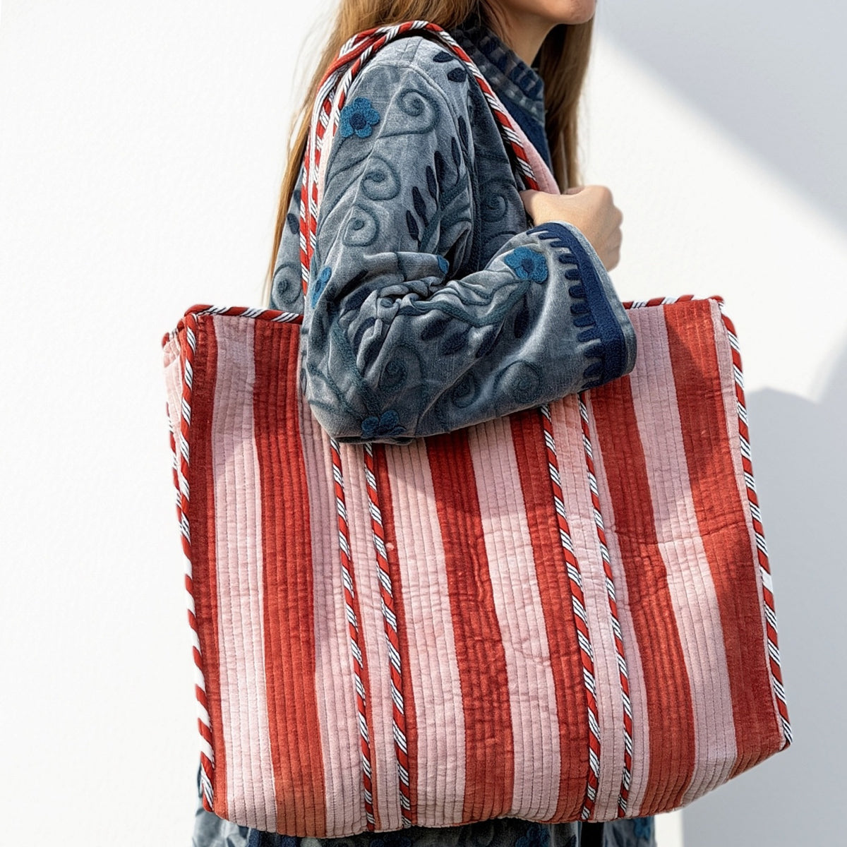 Nuni Copenhagen Agnes-Velvet Bags Cozy