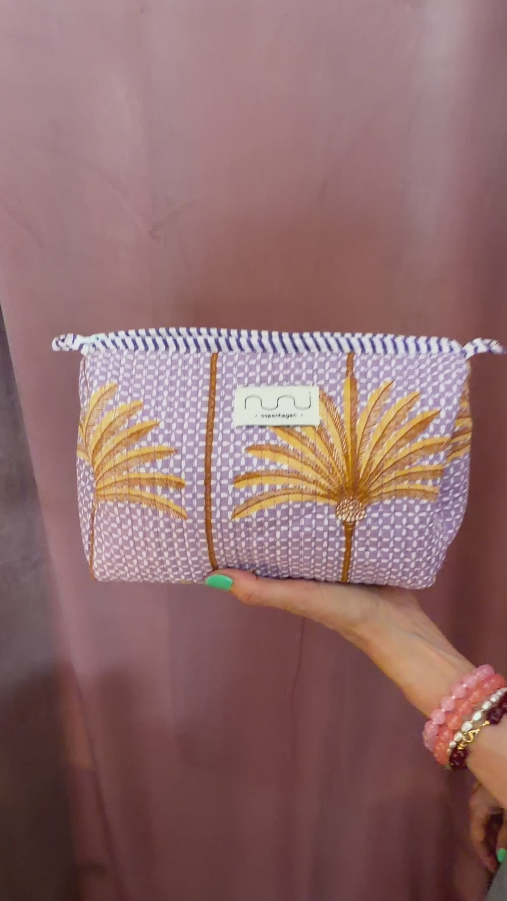 Nuni Copenhagen Agnes Toiletry Bag Lavender