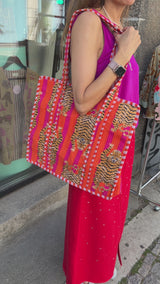 Nuni Copenhagen Agnes Bags Red Tiger